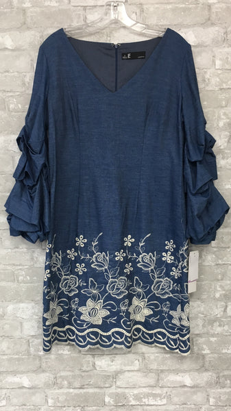 Blue/White Floral Dress (6)