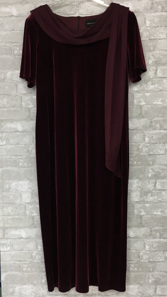 Wine Velvet Dress (14 W)