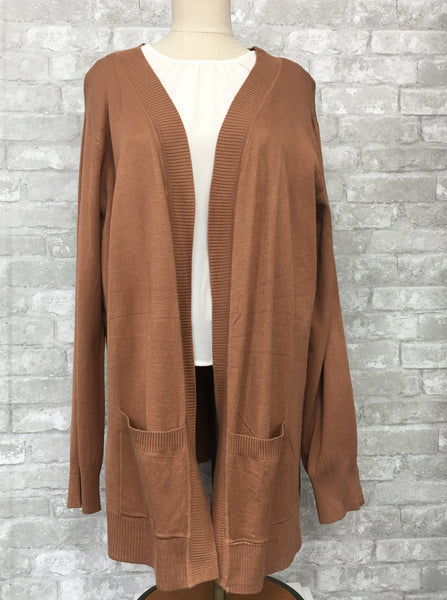 Tan Long-Sleeved Cardigan with Front Pockets (2X)